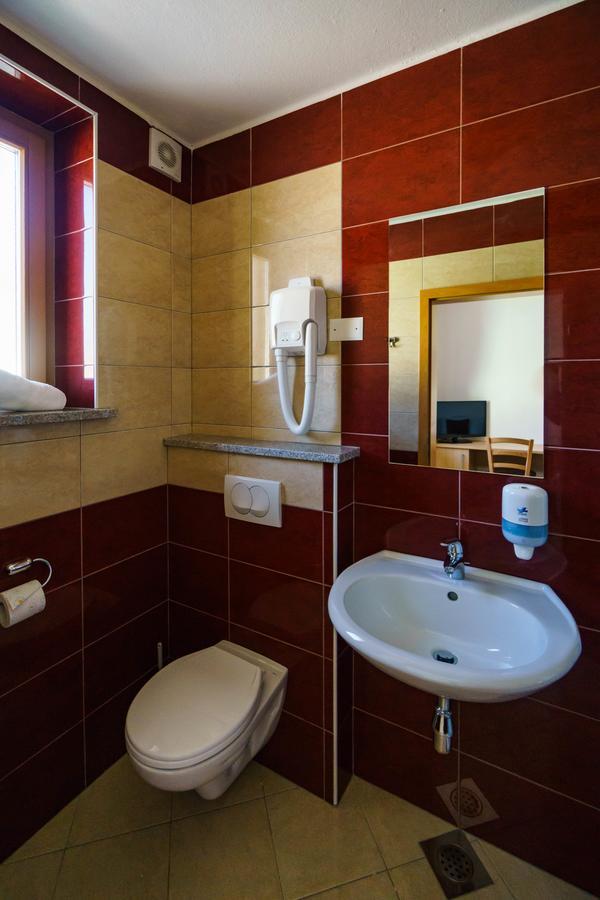 Bed & Breakfast Karun Cerklje na Gorenjskem Zewnętrze zdjęcie