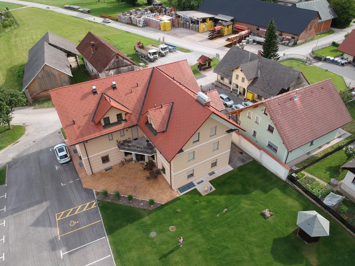 Bed & Breakfast Karun Cerklje na Gorenjskem Zewnętrze zdjęcie
