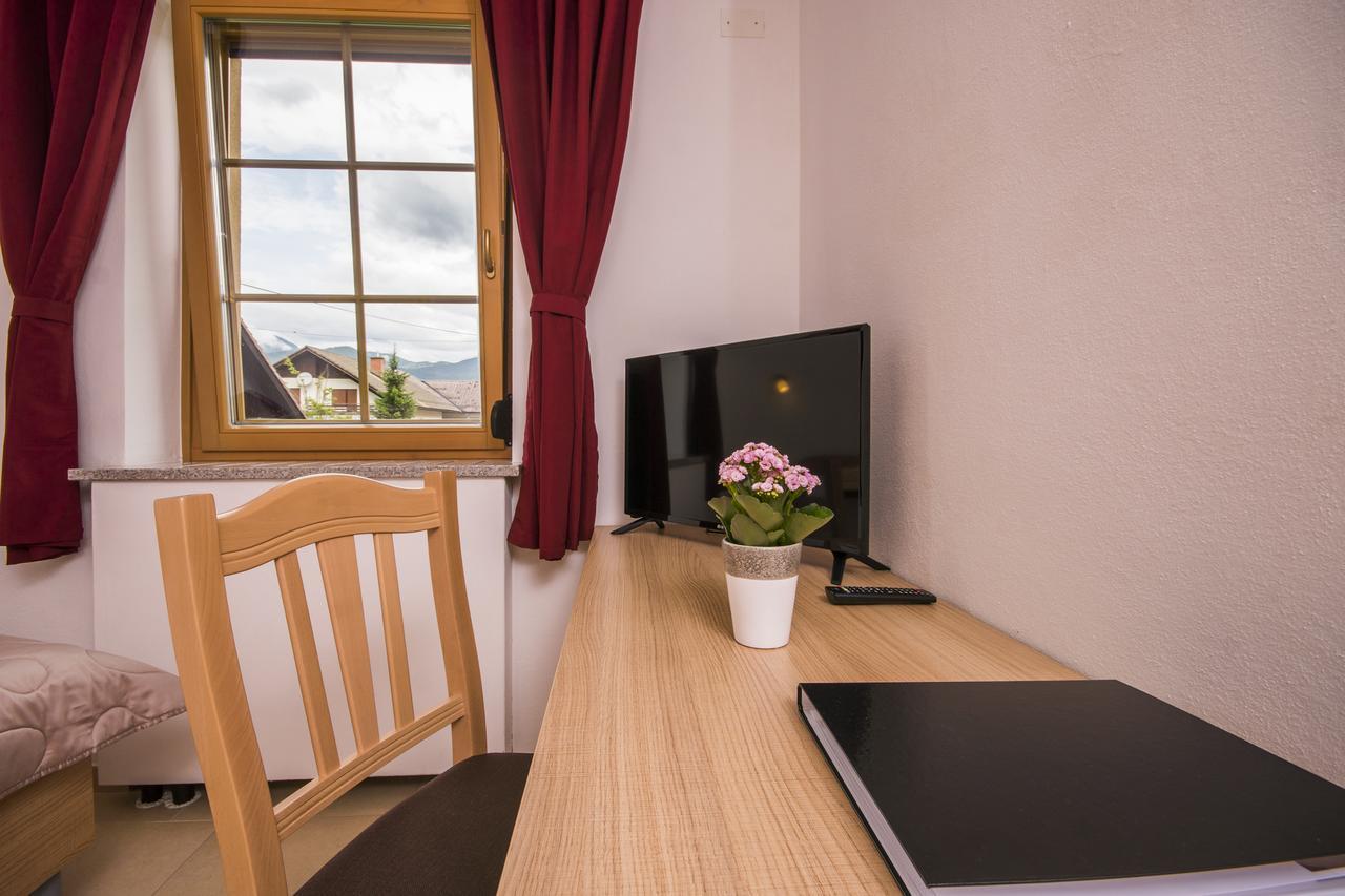 Bed & Breakfast Karun Cerklje na Gorenjskem Zewnętrze zdjęcie